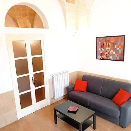 Casa Regina Elena - Locazione Turistica Villa ซาน เชซาริโอ ดิ เลชเช ภายนอก รูปภาพ