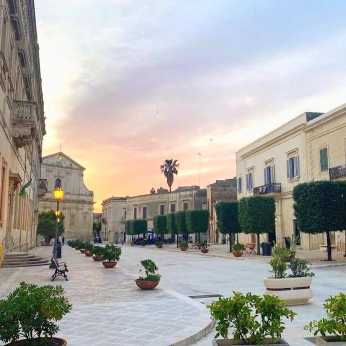 Casa Regina Elena - Locazione Turistica Villa ซาน เชซาริโอ ดิ เลชเช ภายนอก รูปภาพ